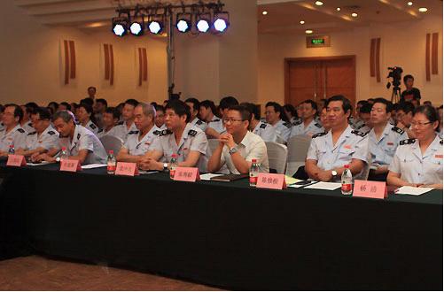 南京國稅開設《道德講堂》講身邊楷模